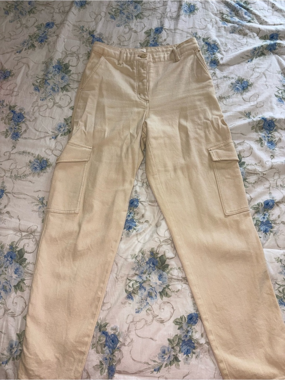 Wilfred Cream Cargo Track Pants